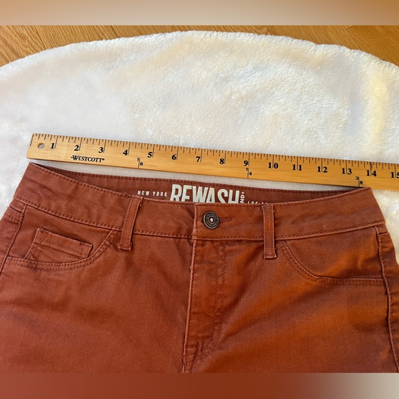Rewash Size 5 / 27 Rust Colored Skinny Pants.  Unfinished bottom hem. - Picture 6 of 11